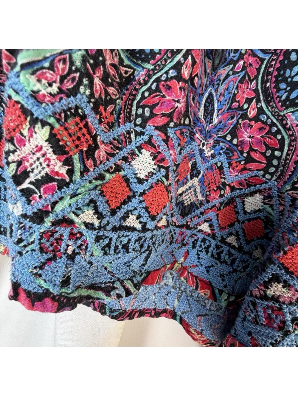 Gap Shorts Women's Boho Elastic Waist Tasseled Drawstring Embroidery Size Large - Picture 7 of 9